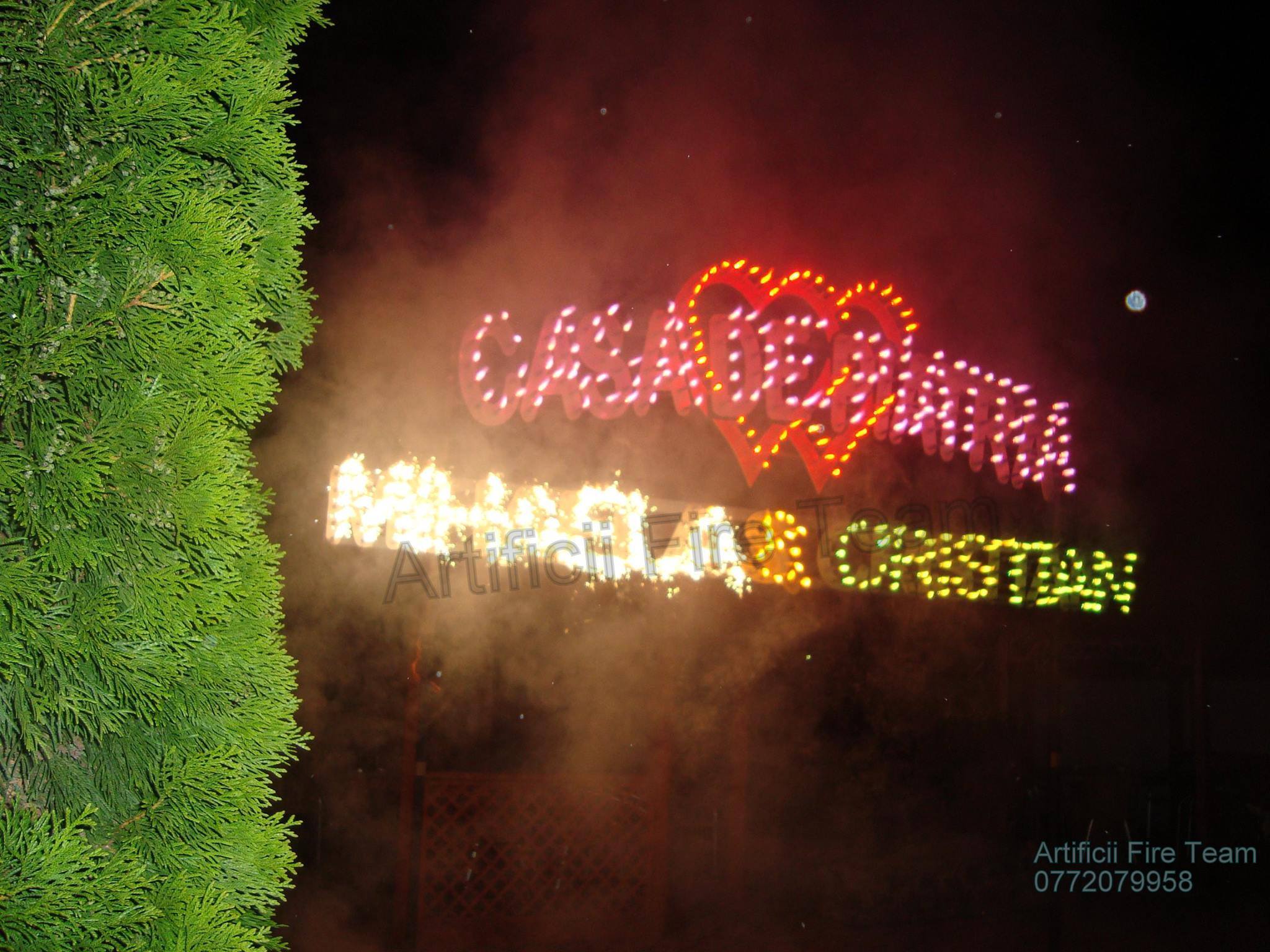 PANOU artificii CASA DE PIATRA cu inima dubla ROSIE